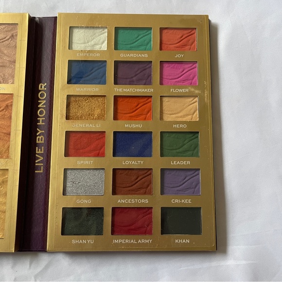 Revolution Beauty Disney Princess Mulan Palette - Picture 3 of 5